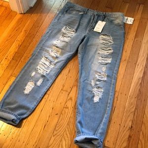 Forever 21 distressed light denim boyfriend fit